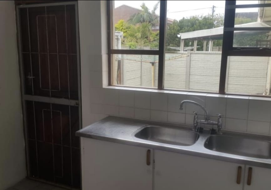 To Let 3 Bedroom Property for Rent in Gonubie Eastern Cape